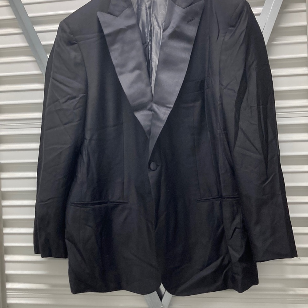 Brioni Black Tuxedo Satin Peak Lapel